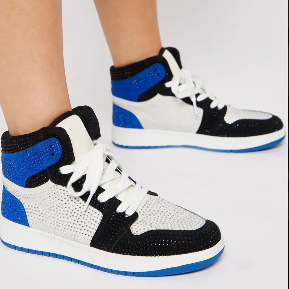Mata Shoes Black Blue and White  Rhinestone Sneakers‎ with Sleek Design